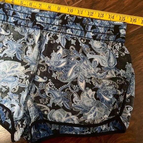 Garage Paisley Boho-Cut Shorts - Picture 5 of 5